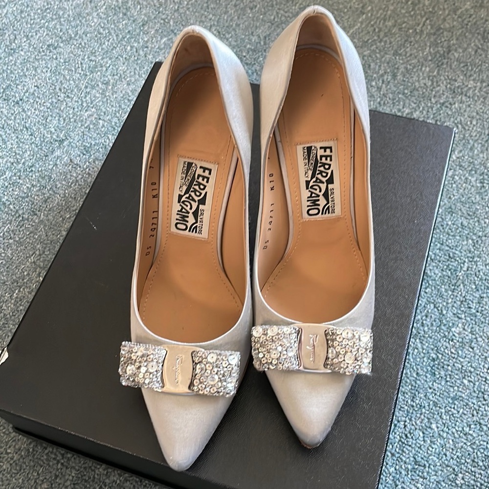 Sliver dress high heels